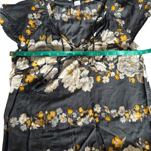 Old Navy Multicolored Floral Cap Sleeve Blouse size XS - Picture 6 of 8